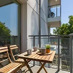 Square By Renters