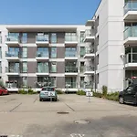 Square By Renters *