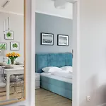 Square By Renters