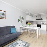 Square By Renters