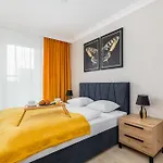 Square By Renters