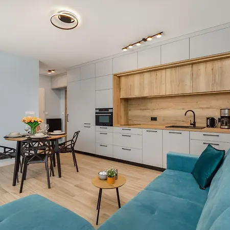 Square By Renters