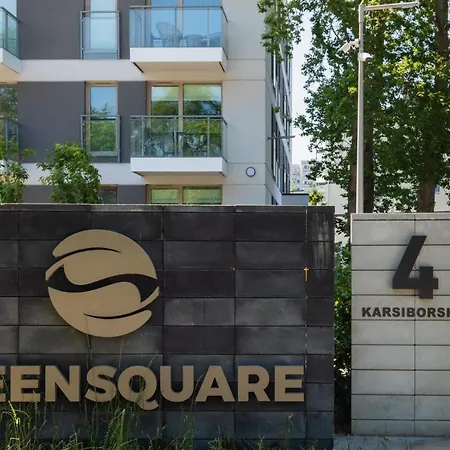 Square By Renters * Свиноуйсьце